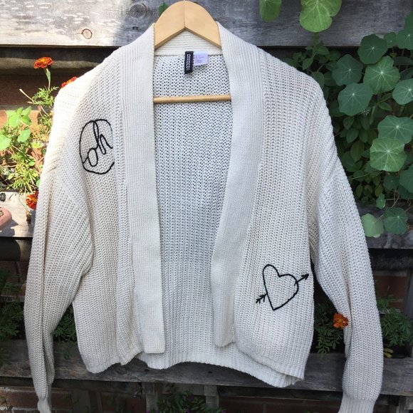 Chunky knit open cardigan with Hearts - Picture 1 of 11